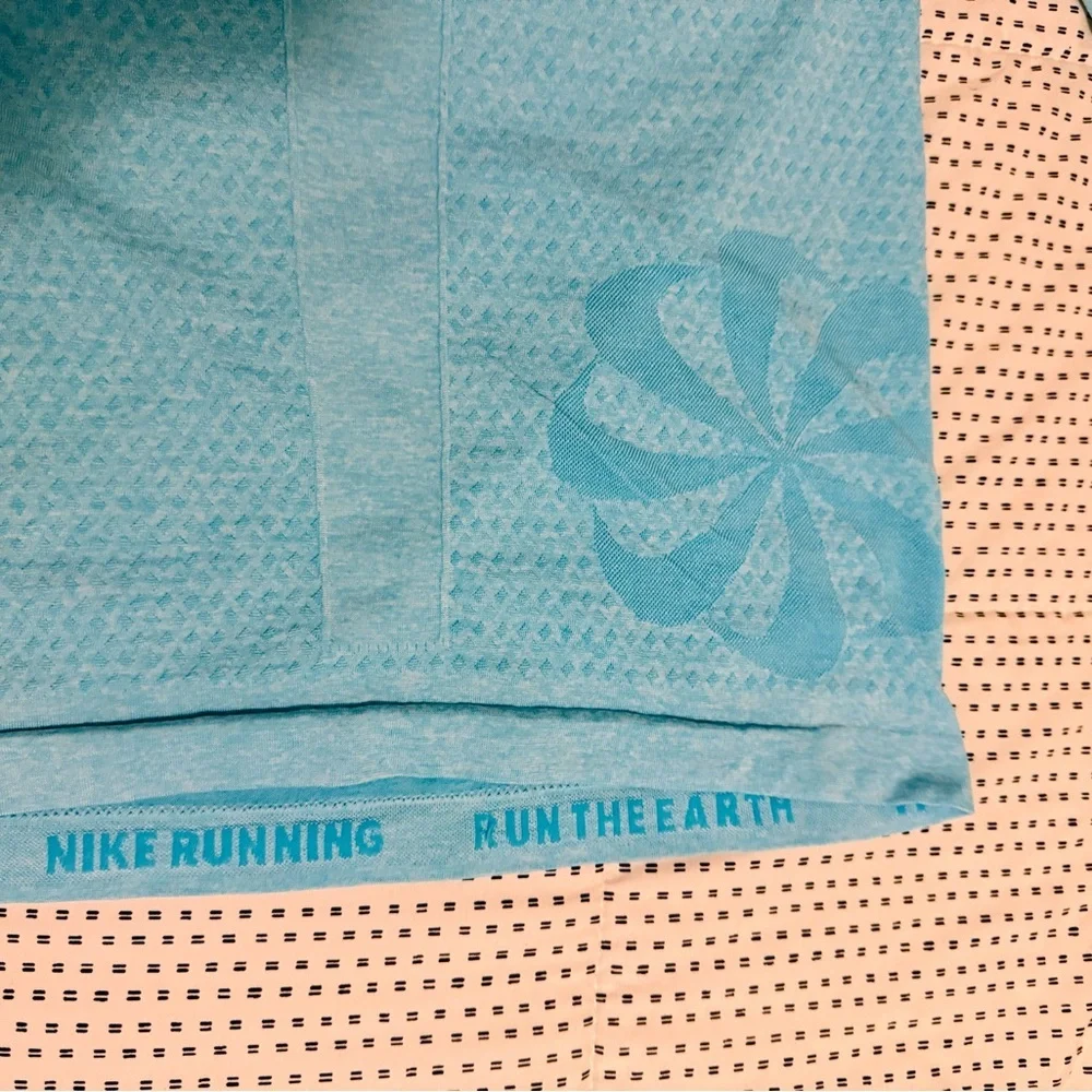 Nike Running Dri-Fit Half Zip Long Sleeve Top Aqua Blue Size M